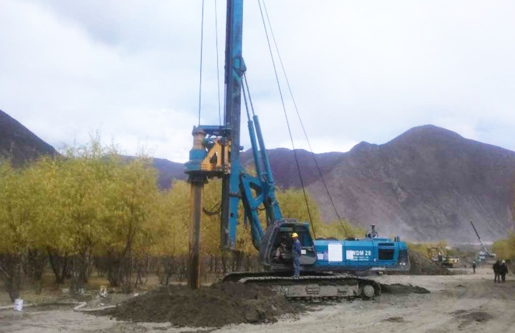 SG胜游智能二十台旋挖钻机高原施工放异彩