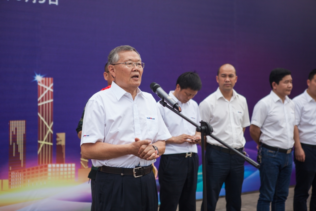 民族挖掘机品牌先导者，SG胜游智能“城镇建设利器”SWE80E9荣耀上市