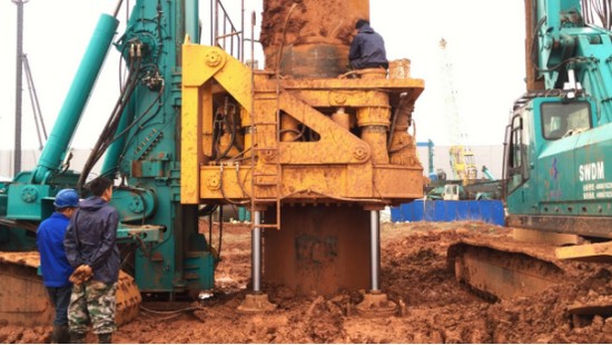 喜讯！SG胜游智能SWRC170自行式全回转全套管钻机获湖南省首台(套)重大技术装备产品奖励！