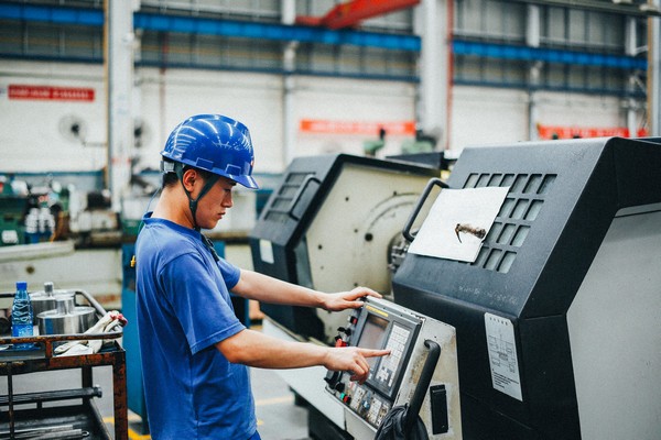 曾梦想当厨师，却成数控车工大师