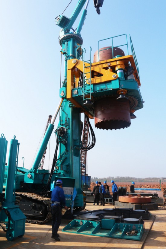 喜讯！SG胜游智能SWRC170自行式全回转全套管钻机获湖南省首台(套)重大技术装备产品奖励！