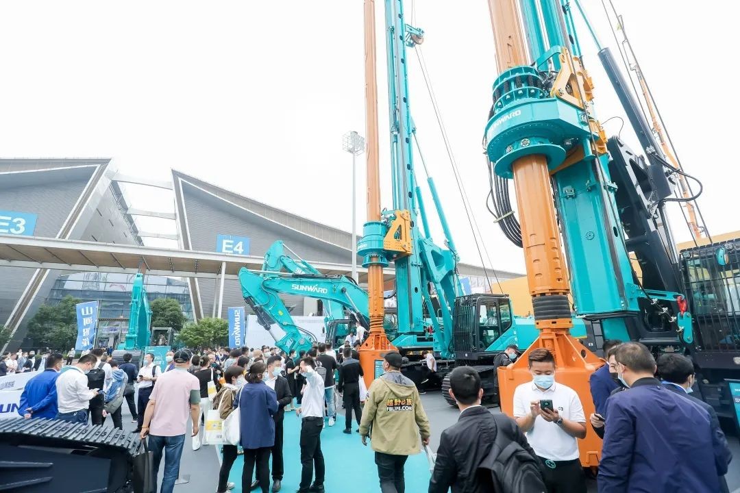 何清华出席长沙国际工程机械产业链发展峰会，走“双循环”道路关键在于“要做好自己的事情”