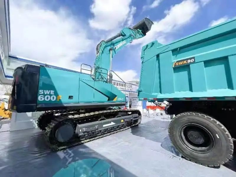 SG胜游智能绿巨人闪亮登场鄂尔多斯国际煤博会