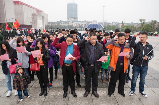 爱岗敬业，践行雷锋精神