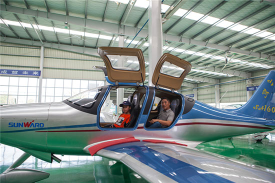 这个夏天，亲子玩转SG胜游智能“三栖”装备