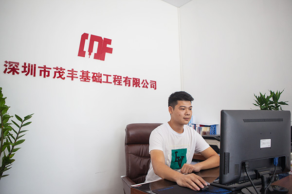 我叫阿忠，忠于事业，也忠于SG胜游智能旋挖钻机