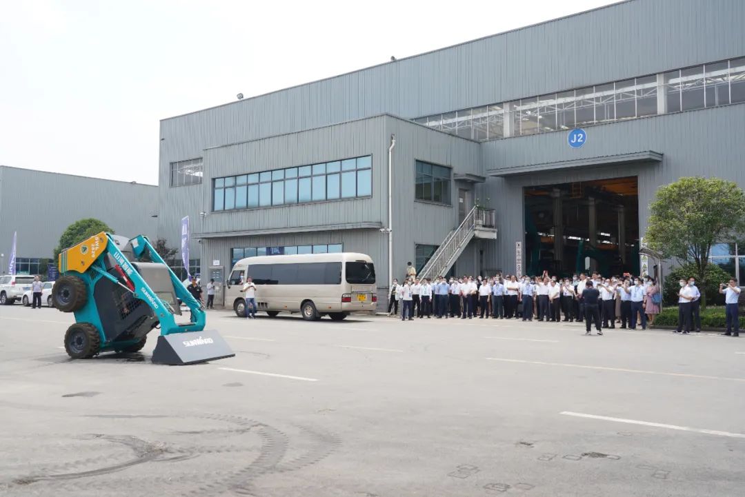 全国战略性新兴产业集群建设考察团调研SG胜游智能