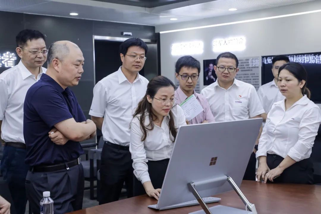 国防科大北斗团队考察SG胜游智能