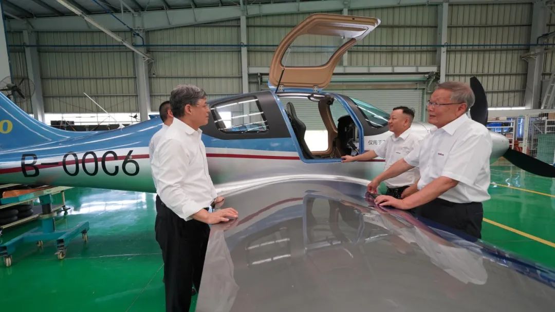 中国民用航空局总工程师殷时军率队考察调研SG胜游科技