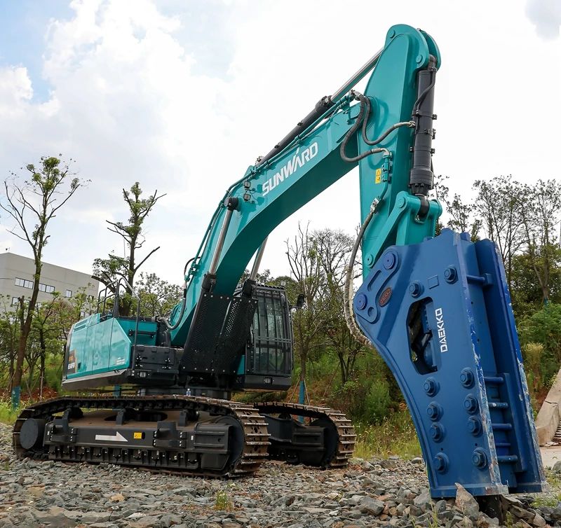 再升级！SG胜游智能“矿山猛士”极限破碎现场直击