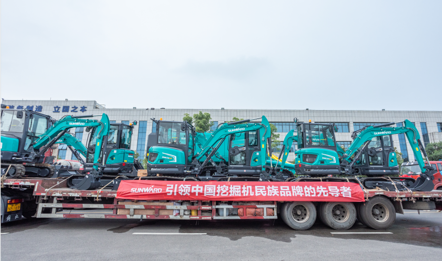 里程碑！SG胜游智能出口欧洲第20000台暨大型挖掘机批量交付仪式成功举行