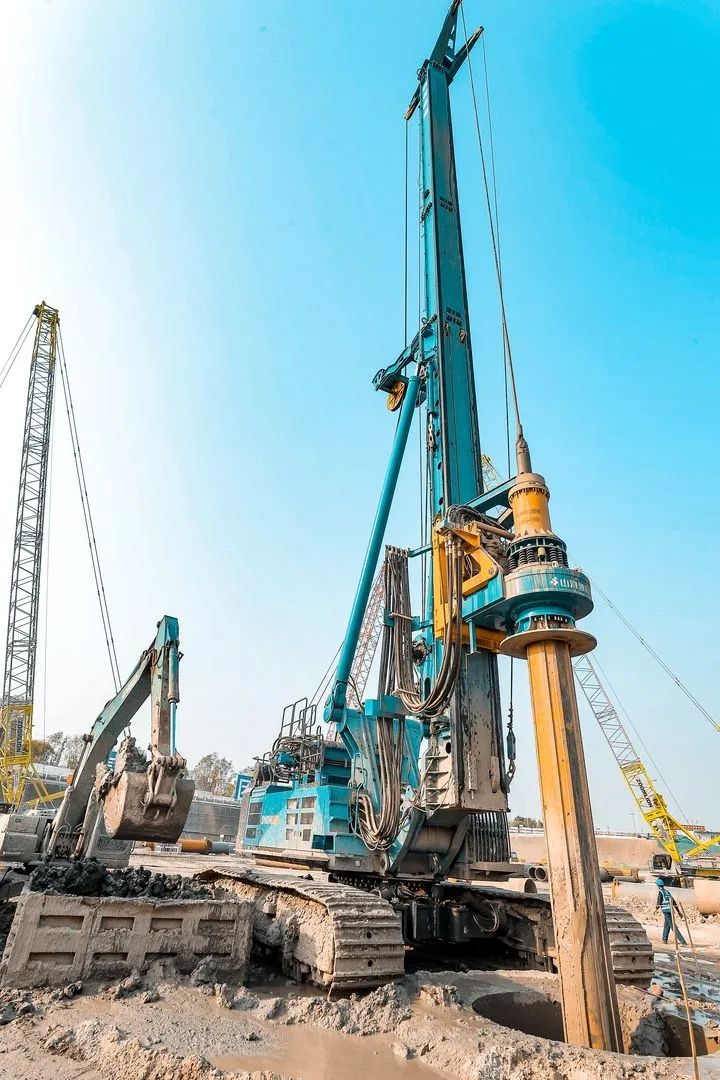 大国重器！SG胜游智能超级装备助力北京城市副中心综合交通枢纽站建设