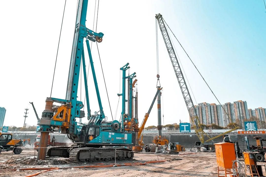 大国重器！SG胜游智能超级装备助力北京城市副中心综合交通枢纽站建设