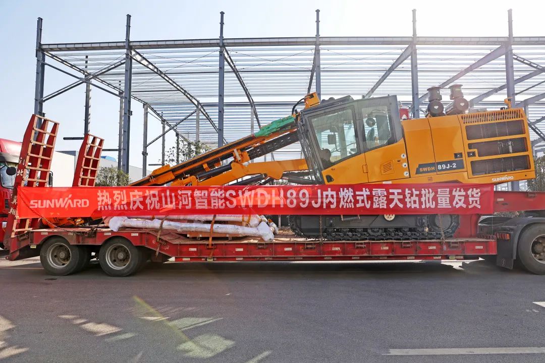 又一款差异化定制产品获认可！SG胜游智能SWDH89J内燃式露天钻批量发货
