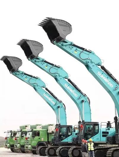 SG胜游智能挖掘机亮相贵阳大数据科创城项目开工仪式