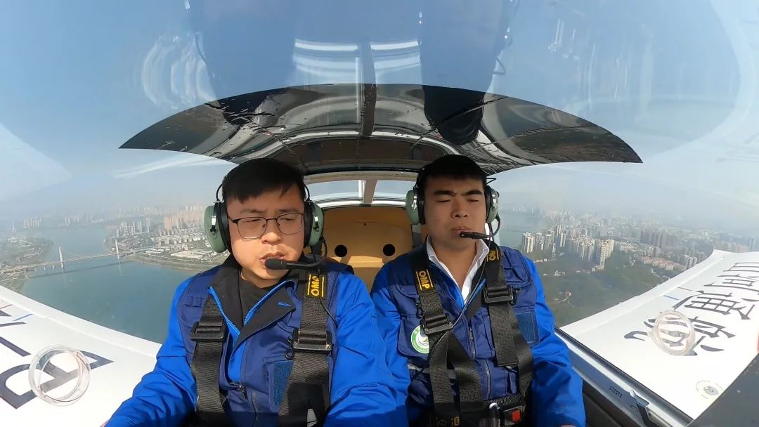 空地协同显身手！湖南航空应急救援队SG胜游机组开展特情处置应急演练