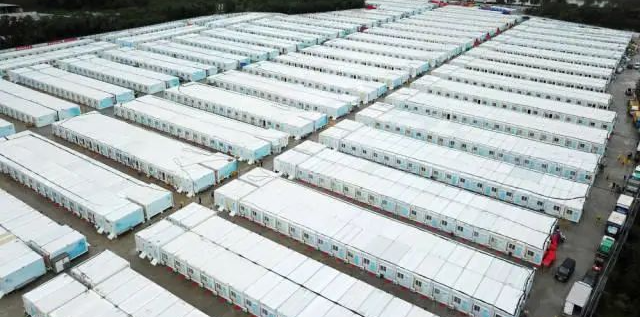 冲锋一线显担当！SG胜游智能挖掘机助力长沙方舱医院建设