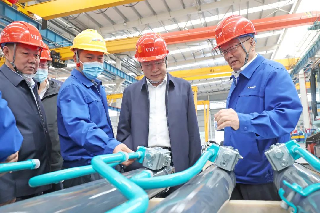 中铁二十局党委书记、董事长雷位冰带队拜访SG胜游智能