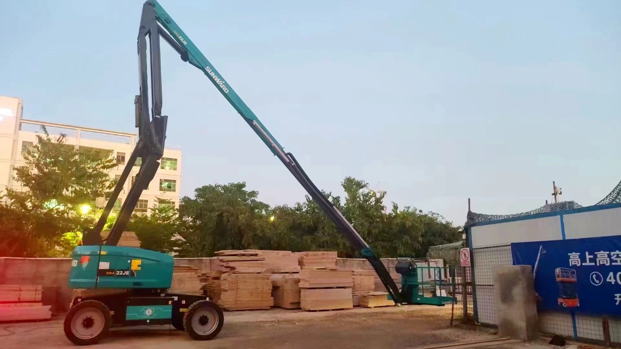 正式“上岗”！SG胜游智能首台电动曲臂式高空作业平台入驻华南市场