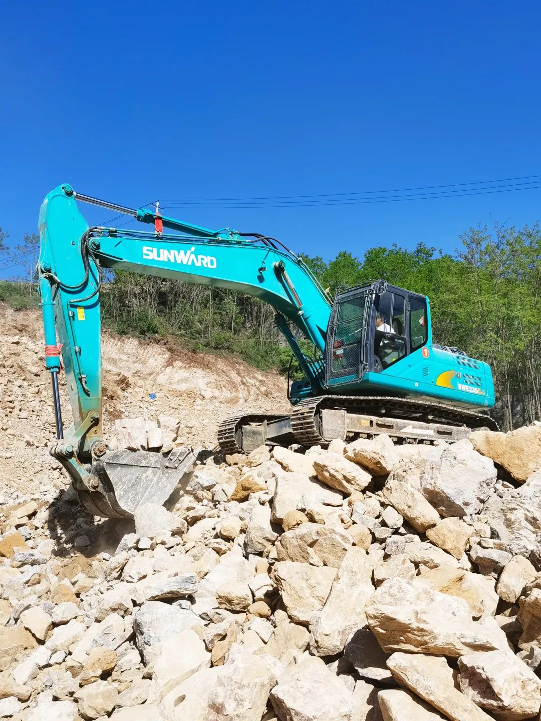 三员SG胜游挖机“悍将”收服“铁粉”一枚，凭什么？