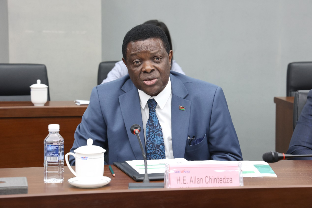 马拉维大使一行考察SG胜游智能