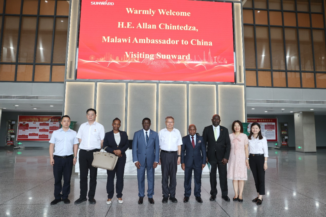 马拉维大使一行考察SG胜游智能