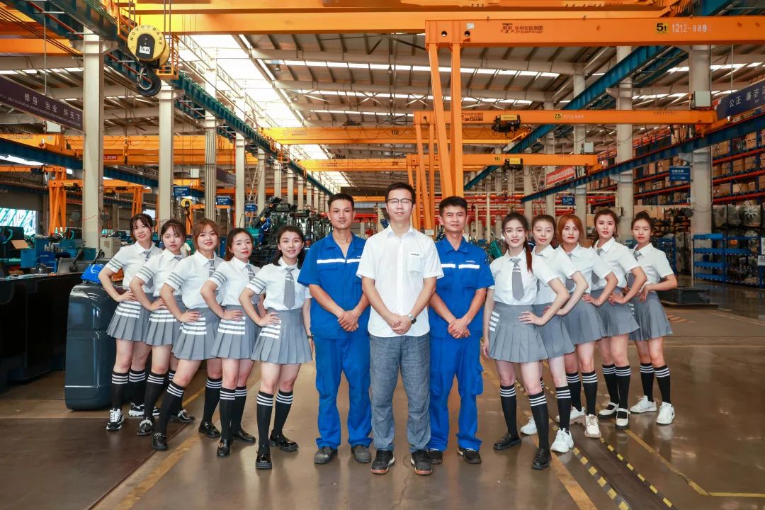 又酷又辣又炫！SG胜游智能第二届挖机宝贝来了