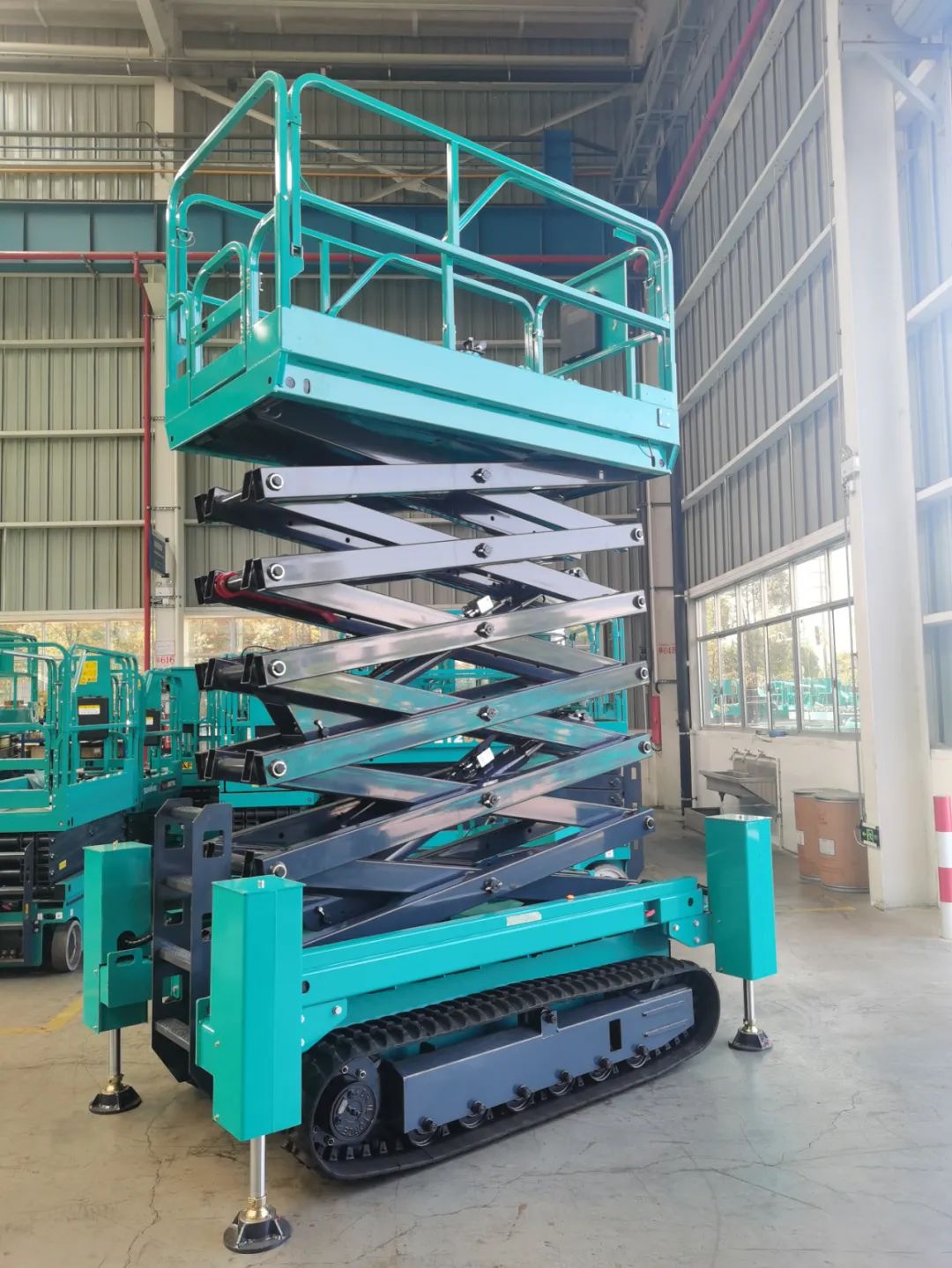 加速电动化产品布局，SG胜游智能第一款履带剪叉式高空作业平台来了！