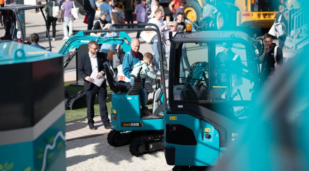 Bauma 2022 | 一组火热现场图带您重温SG胜游智能德国宝马展之旅