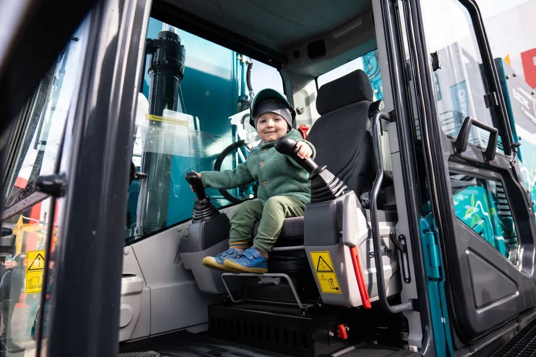 Bauma 2022 | 一组火热现场图带您重温SG胜游智能德国宝马展之旅