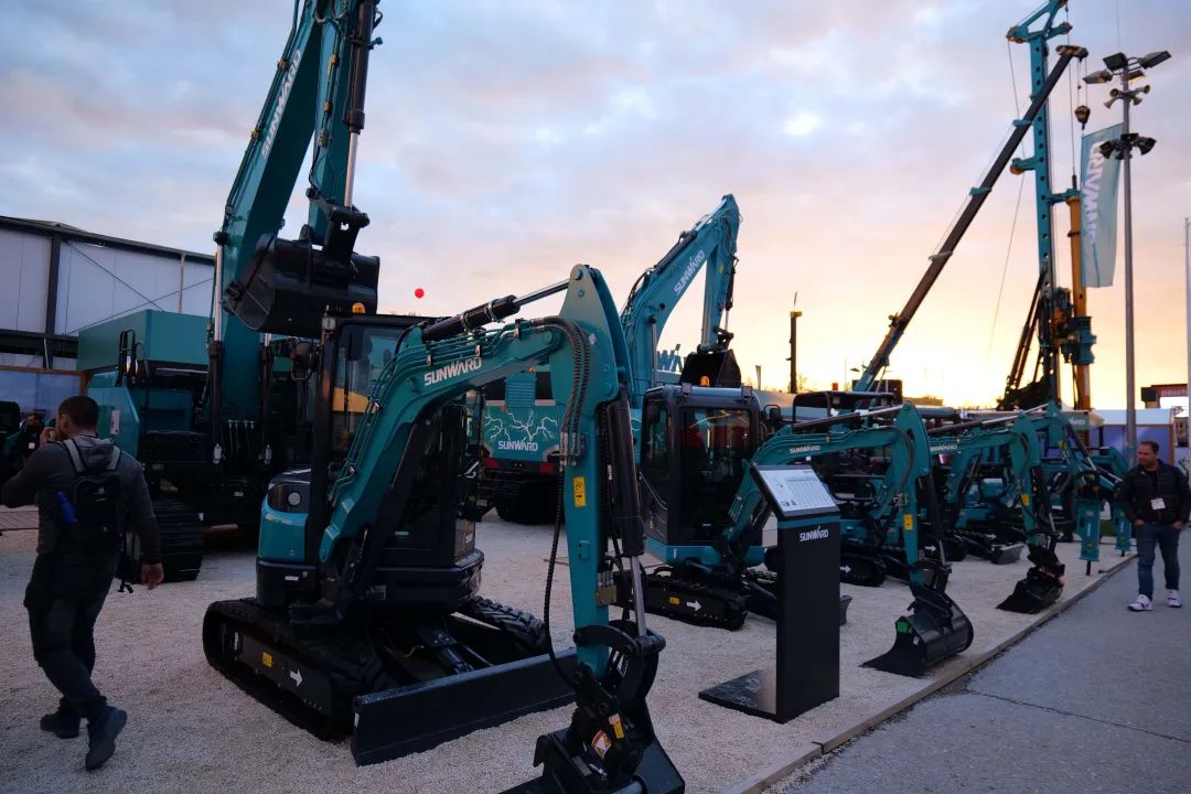 Bauma 2022 | 一组火热现场图带您重温SG胜游智能德国宝马展之旅