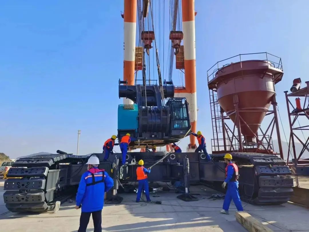 首桩开钻！SG胜游智能超级旋挖实力助建世界最大跨度公铁两用大桥