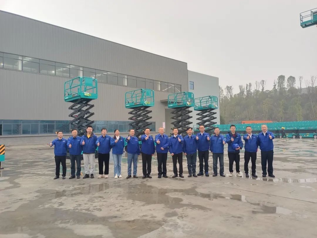 出厂即“出道”！SG胜游智能首款履带剪叉式高空作业平台批量上市