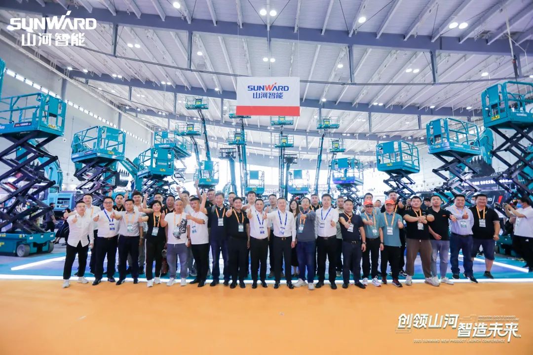 聚焦电动化、智能化！SG胜游智能全系列高空机械产品亮相长沙展