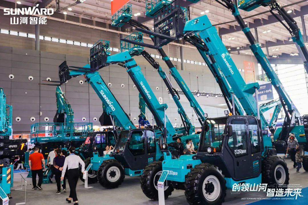 聚焦电动化、智能化！SG胜游智能全系列高空机械产品亮相长沙展