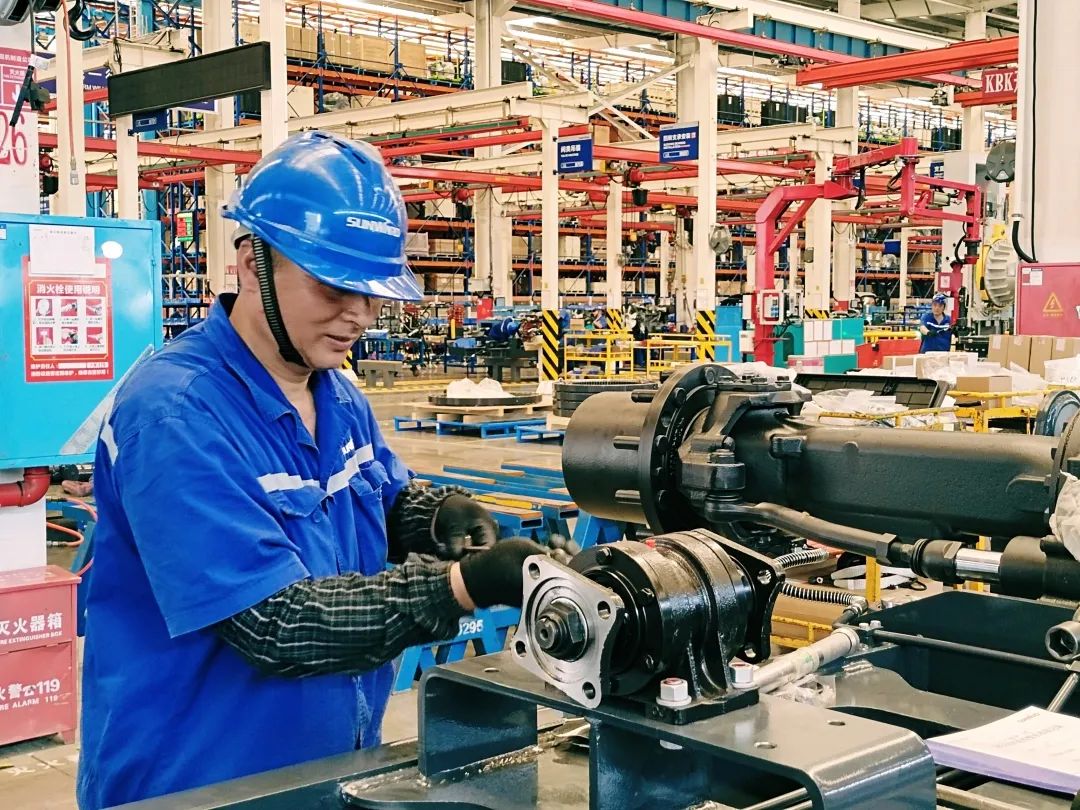 劳动光荣，创造伟大！记录那些平凡且伟大的劳动瞬间