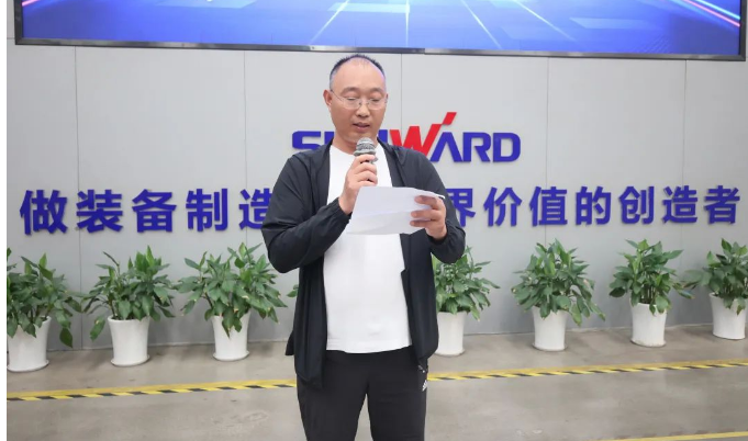 助力“双碳”、绿动未来！SG胜游智能增程式电动旋挖钻机、液压混合动力旋挖钻机齐交付