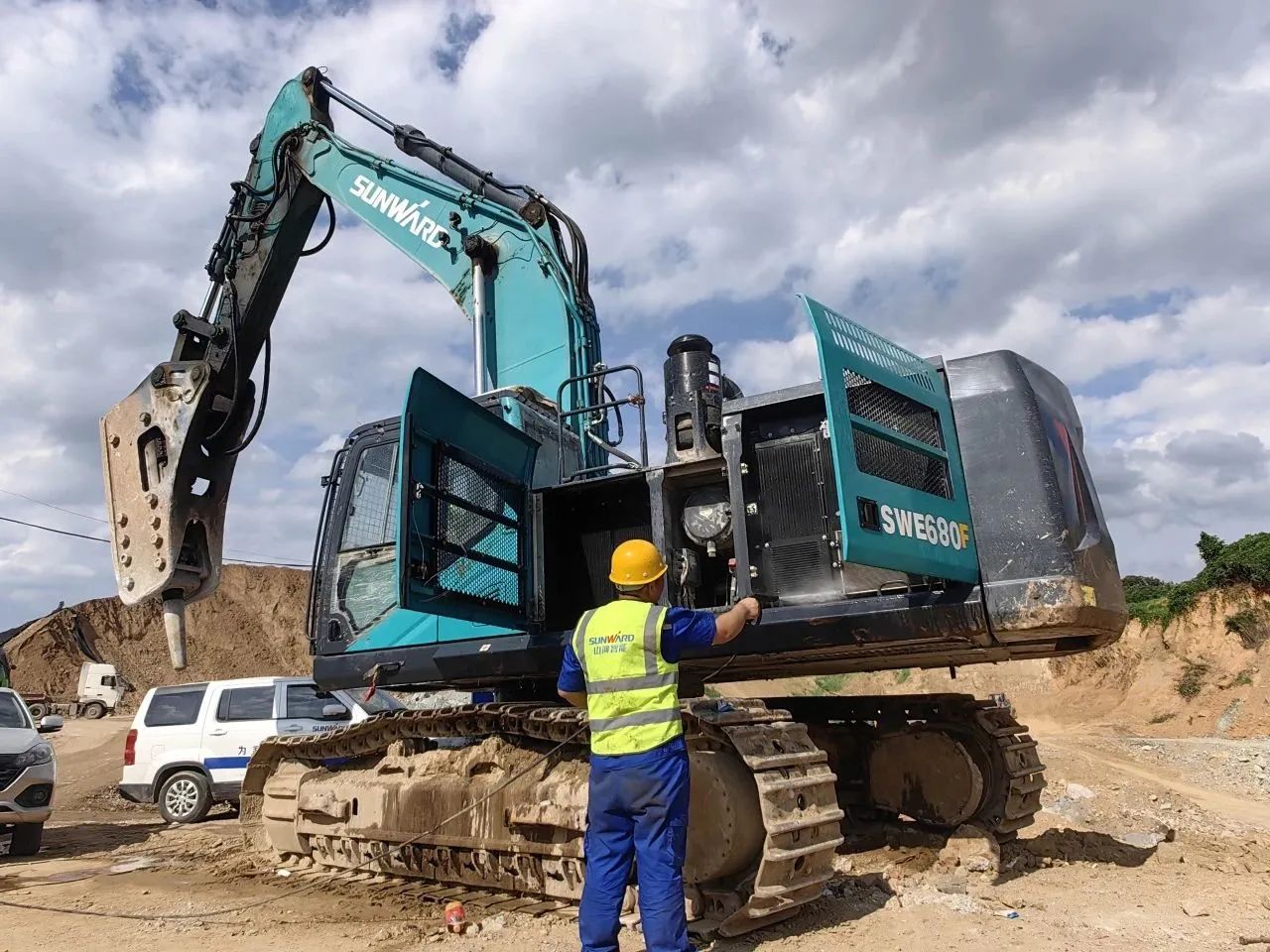 步履不停，服务不止！SG胜游智能挖掘机服务万里行火热进行中