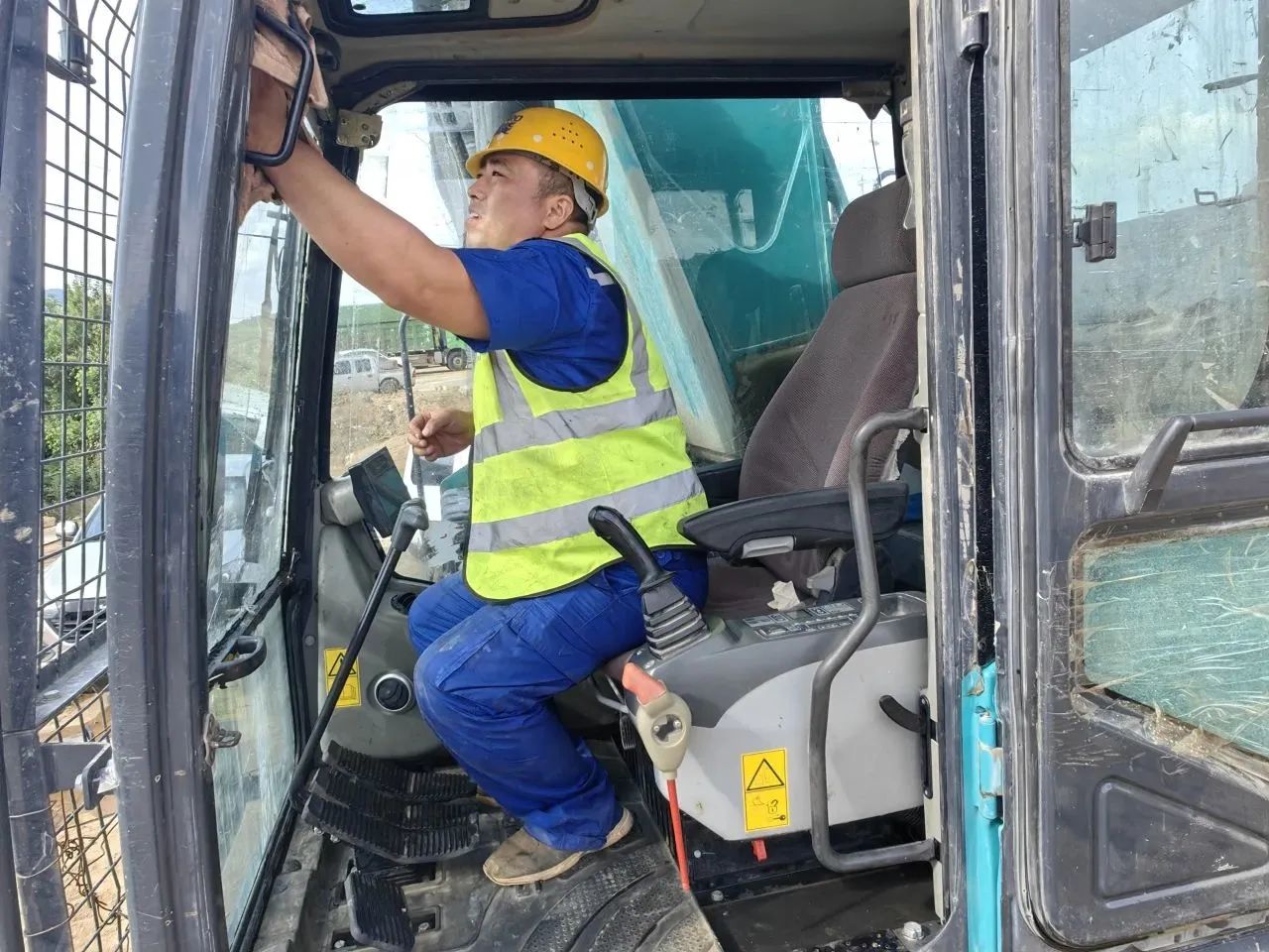 步履不停，服务不止！SG胜游智能挖掘机服务万里行火热进行中