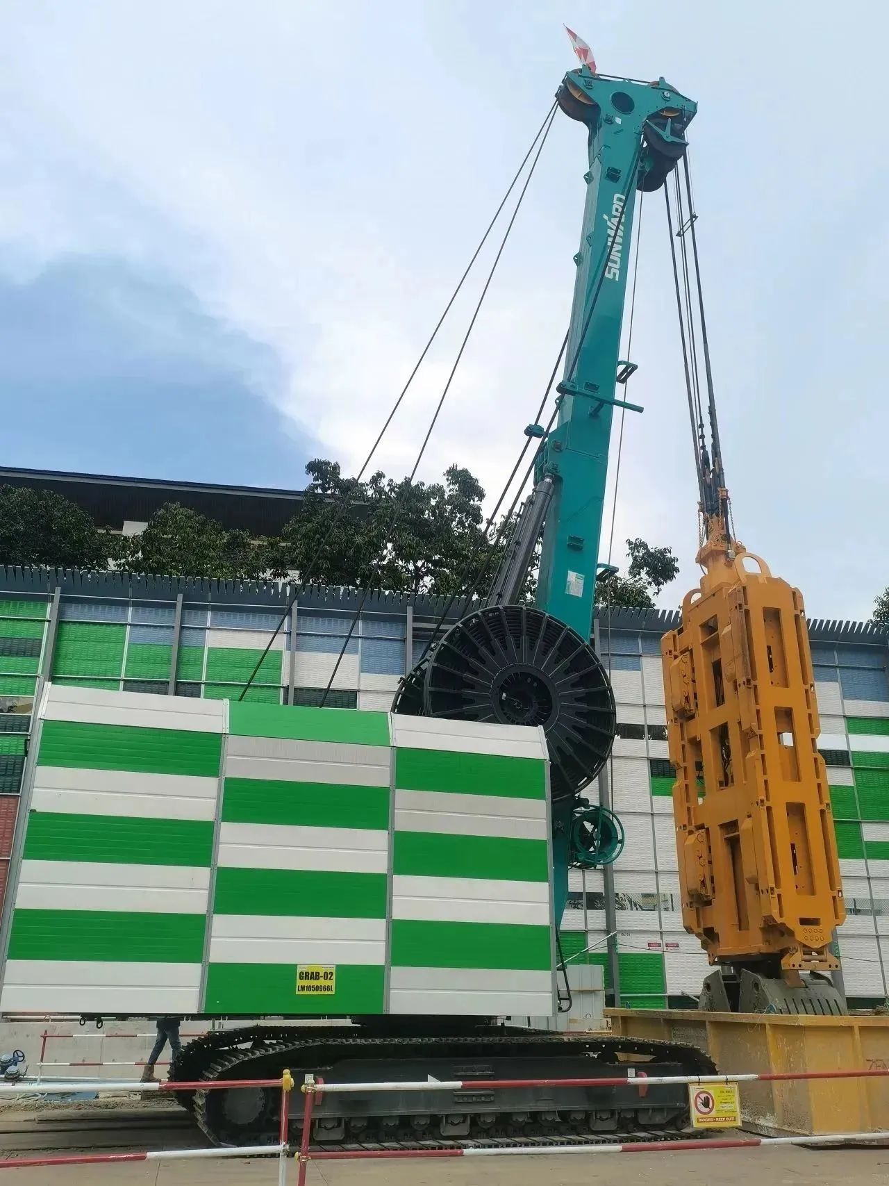 助力国内国际重大工程！SG胜游智能液压抓斗实力“出圈”