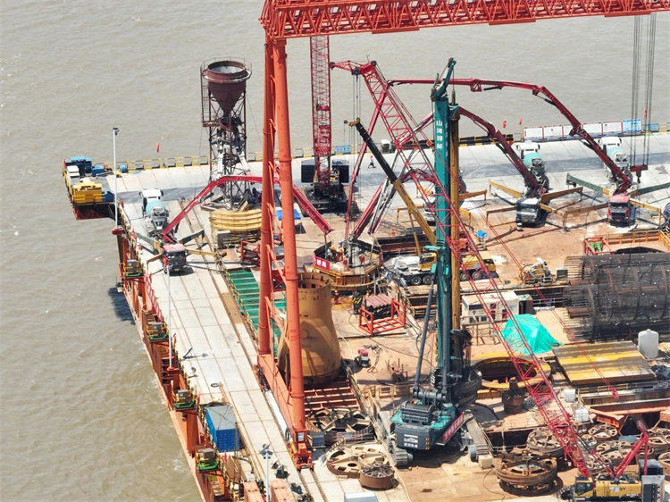 捷报！SG胜游智能完成“全球最大”6.3米直径旋挖桩成孔成桩