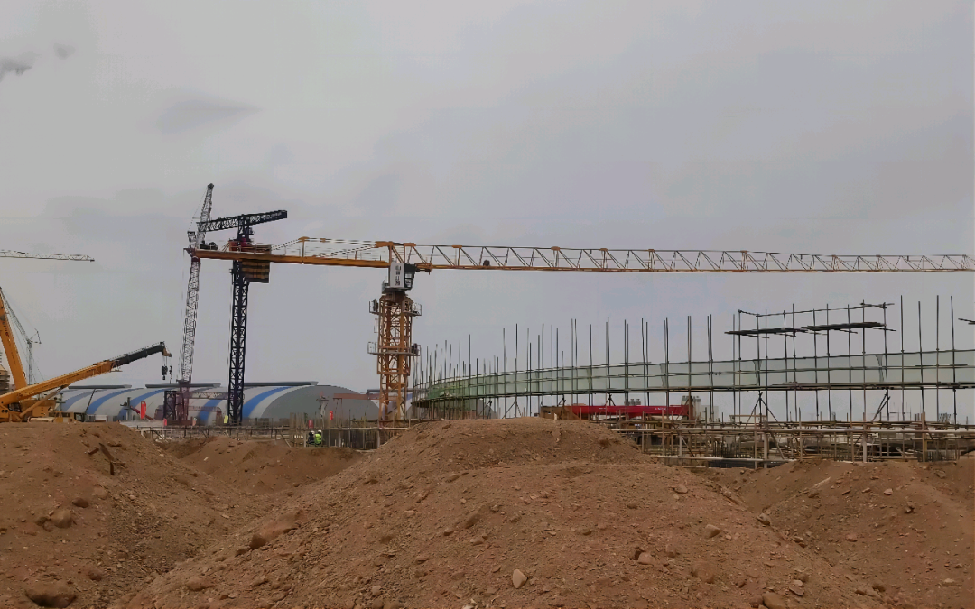 大漠戈壁展雄姿！SG胜游江麓塔机助力常乐电厂项目