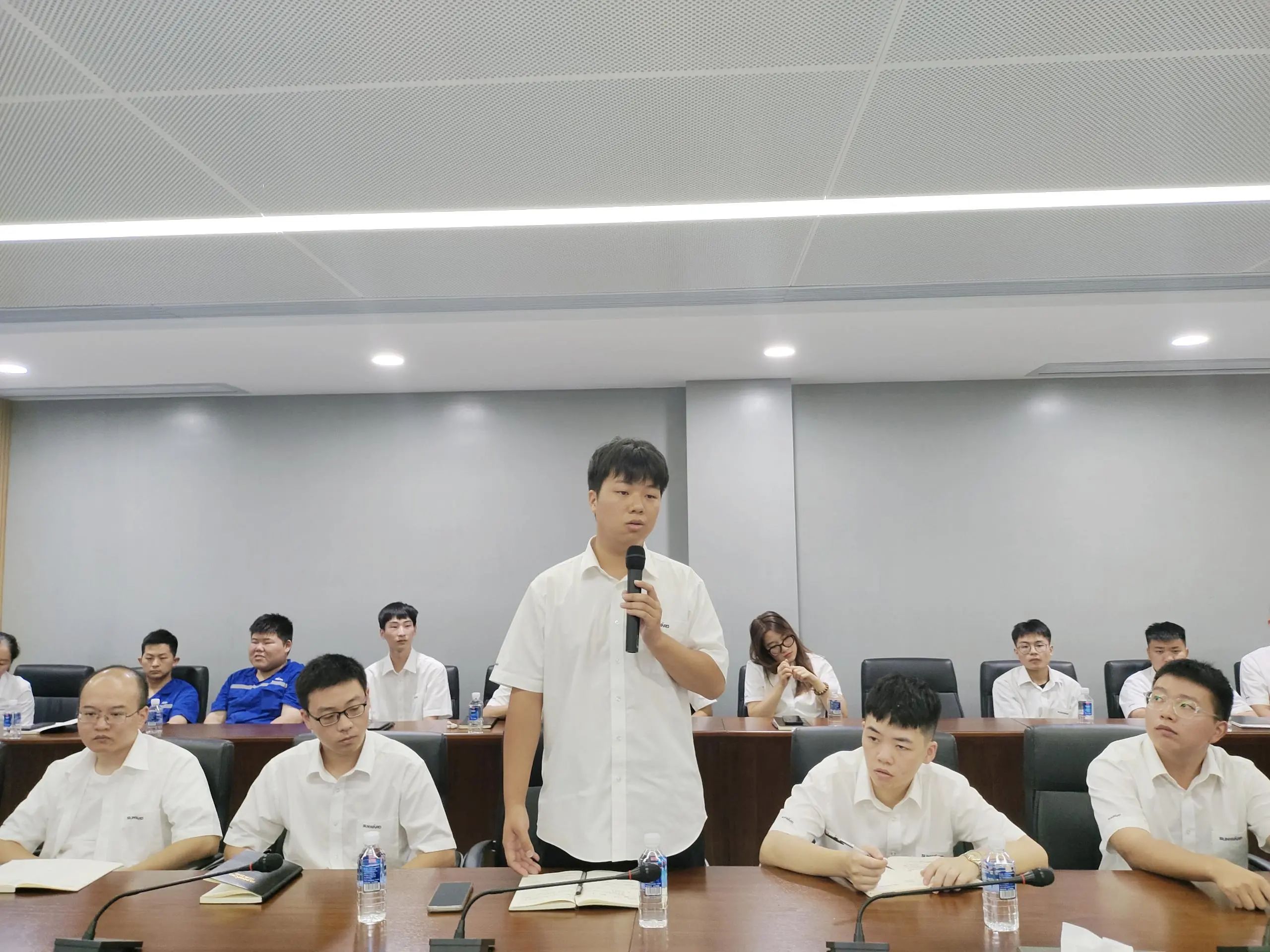 畅谈心声，共话未来！这场应届毕业生员工座谈会，很暖，很贴心！