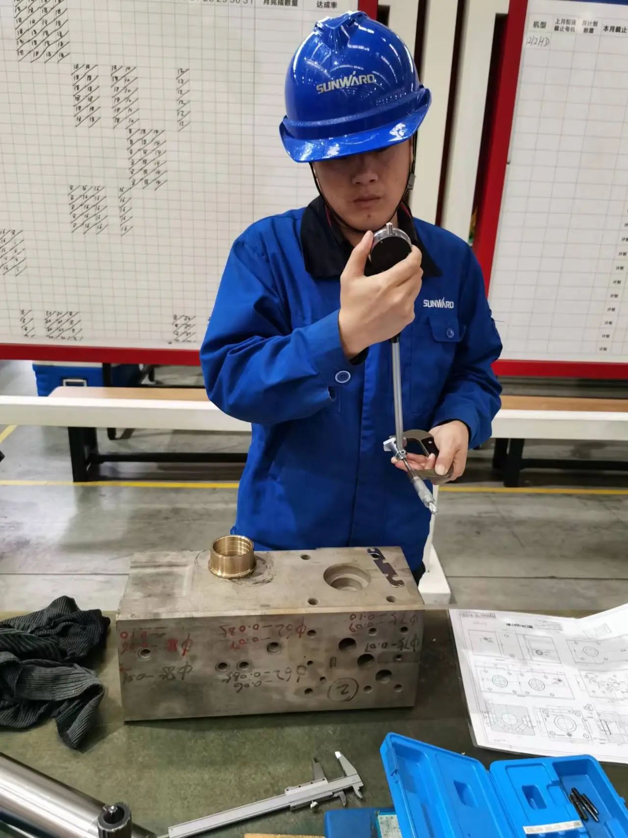 看SG胜游工匠们如何用一双巧手“拿捏”工作、创造“奇迹”