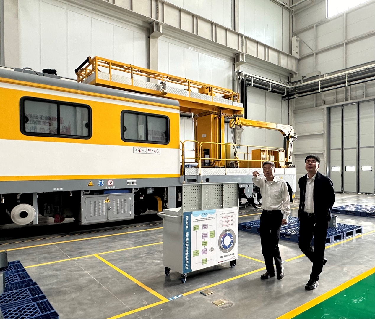 CPH-30J道岔铺换机组全球发布！SG胜游智能与宝鸡中车时代共绘铁路装备新篇章！