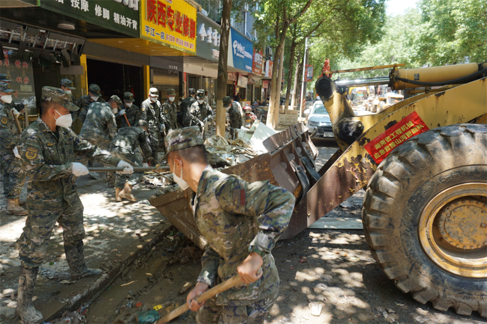 驰援湖南平江抗洪抢险，共克时艰显担当