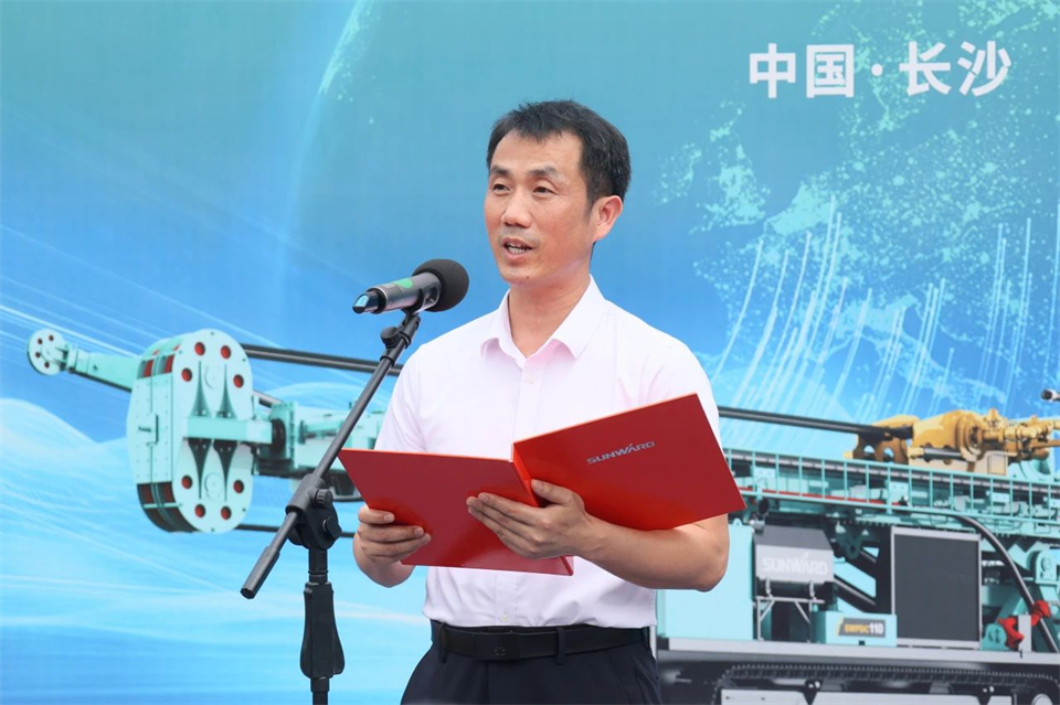 引领绿色科技新篇章！SG胜游智能新能源钻机成功交付