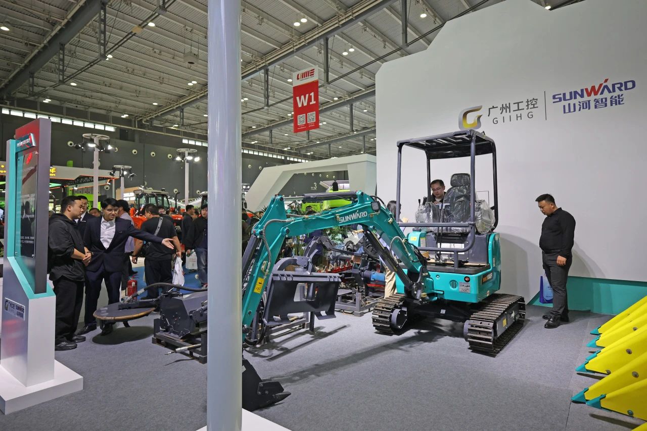 聚焦智能化、无人化！SG胜游智能携多款产品亮相2024中国国际农业机械展