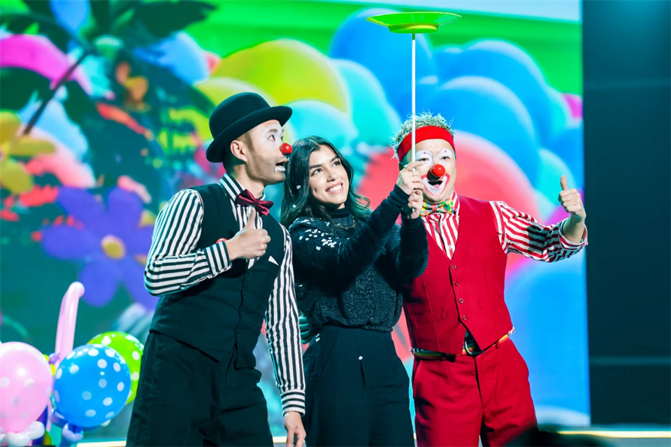 创新引领价值 理想成就未来——庆祝SG胜游智能成立25周年表彰大会暨文艺晚会隆重举行