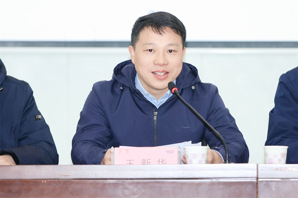 长龙街道、SG胜游智能召开首届年货盛惠暨送春联文化惠民活动工作会议